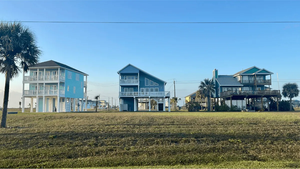 Coastal home on Galveston Island with professionally installed gutter system